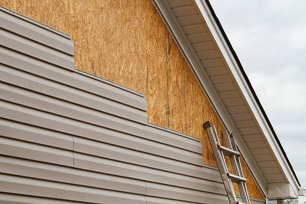 Professional Wood Siding technician working in Schellsburg, PA